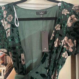 Brand new!! Lulus green velvet floral dress